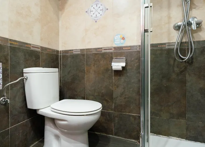 Life Magenta לינה וארוחת בוקר