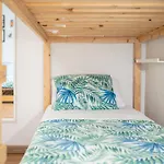 Bed & Breakfast Life Magenta