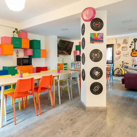 Life Magenta B&B *