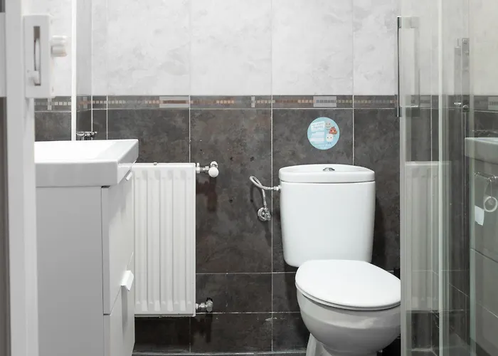 Life Magenta Bed & Breakfast