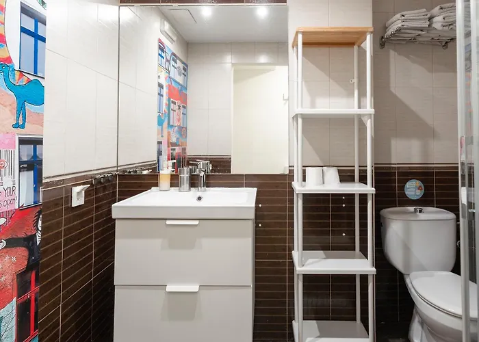 Life Magenta Bed & Breakfast