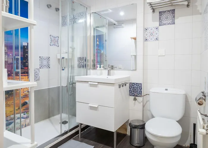 Bed & Breakfast Life Magenta 3*