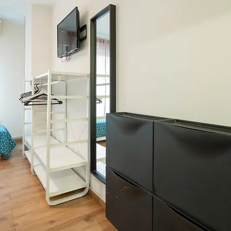 Bed and Breakfast Life Magenta